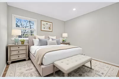 4 Penn Court, Dix Hills, NY 11746 - Photo 40