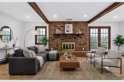 4 Penn Court, Dix Hills, NY 11746 - Photo 24