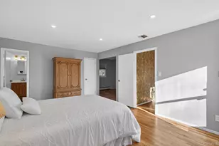 4 Penn Ct, Dix Hills, NY 11746 - Photo 28