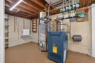 4 Penn Ct, Dix Hills, NY 11746 - Photo 44