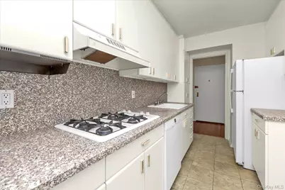 209-80 18 Avenue #6D, Bayside, NY 11360 - Photo 4