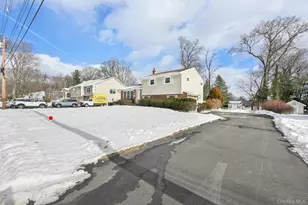 12 Stratford Pl, New City, NY 10956 - Photo 2