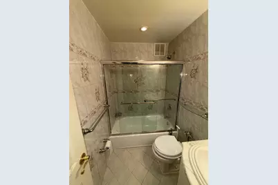 85-10 151 Avenue #5G, Howard Beach, NY 11414 - Photo 8