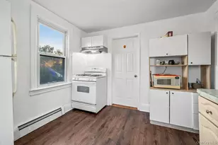 27-28 Humphreys St, East Elmhurst, NY 11369 - Photo 32