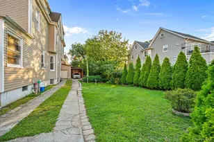 27-28 Humphreys St, East Elmhurst, NY 11369 - Photo 6