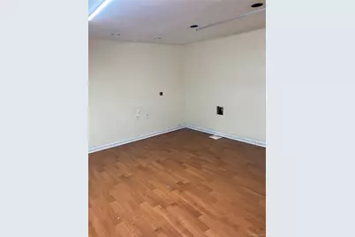 79-09 Metropolitan Avenue, Middle Village, NY 11379 - Photo 10