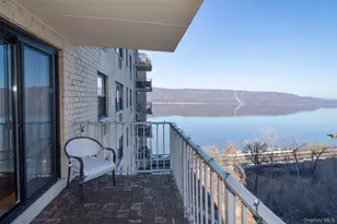 1085 Warburton, Yonkers, NY 10701 - Photo 16