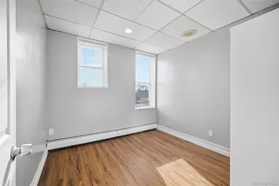 32B Main W #2, Bay Shore, NY 11706 - Photo 10