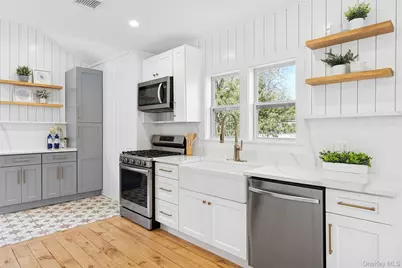 48 Watchogue Avenue, East Moriches, NY 11940 - Photo 6