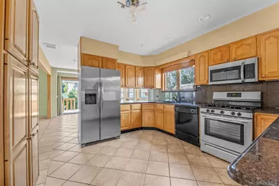 145-53 9th Avenue, Whitestone, NY 11357 - Photo 6