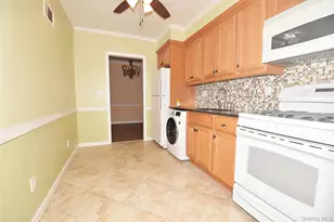 75-16 197th St, Fresh Meadows, NY 11366 - Photo 4