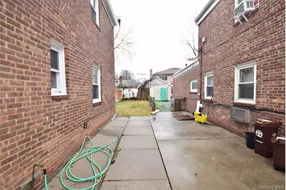 7516 197th Street, Fresh Meadows, NY 11366 - Photo 22