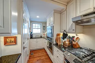 335 Landing Ave, Smithtown, NY 11787 - Photo 10