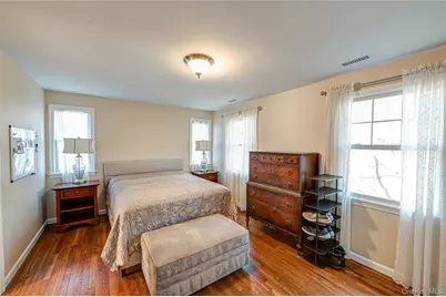 335 Landing Avenue, Smithtown, NY 11787 - Photo 20