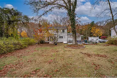335 Landing Avenue, Smithtown, NY 11787 - Photo 34