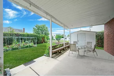 508 Chamberlin Street, East Meadow, NY 11554 - Photo 30