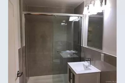 135-17 Northern Boulevard #5D, Flushing, NY 11354 - Photo 2