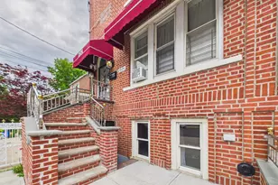 2924 Yates Ave, Bronx, NY 10469 - Photo 2
