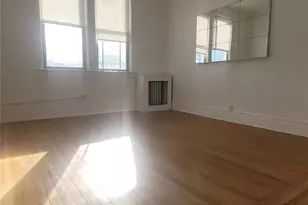 2924 Yates Ave, Bronx, NY 10469 - Photo 10