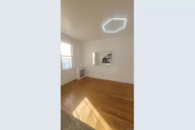 2924 Yates Avenue, Bronx, NY 10469 - Photo 22