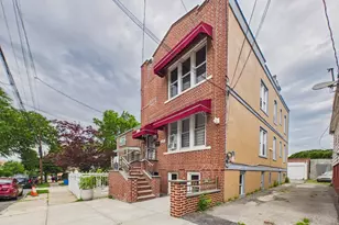 2924 Yates Ave, Bronx, NY 10469 - Photo 4