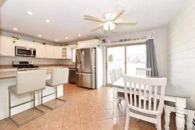 359 Park Lane, Massapequa Park, NY 11762 - Photo 8