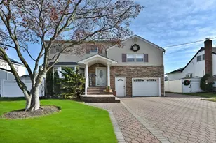 359 Park Ln, Massapequa Park, NY 11762 - Photo 2