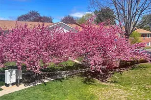 460 Old Town Rd, Port Jefferson Station, NY 11776 - Photo 16