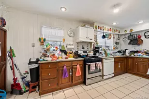 32 McNamara Rd, Spring Valley, NY 10977 - Photo 6