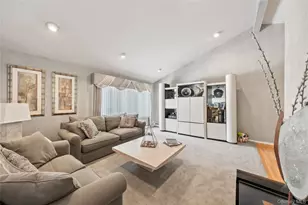 20 Mountain View Ave, Airmont, NY 10901 - Photo 4