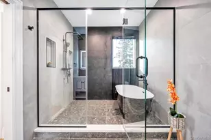 61 Stephen Dr, Plainview, NY 11803 - Photo 20