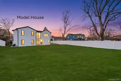 61 Stephen Drive, Plainview, NY 11803 - Photo 2