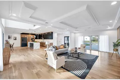 61 Stephen Drive, Plainview, NY 11803 - Photo 6