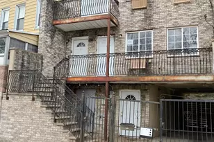 1987 Cruger Ave, Bronx, NY 10462 - Photo 2