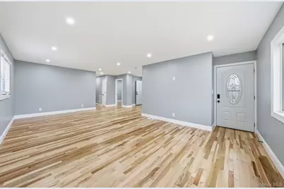 2489 Beltagh Avenue, Bellmore, NY 11710 - Photo 6