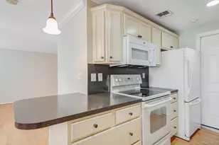 586 Blue Ridge Dr, Medford, NY 11763 - Photo 10