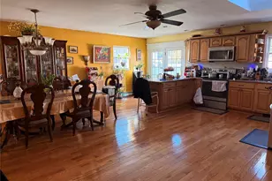 737 3rd St, Ronkonkoma, NY 11779 - Photo 4