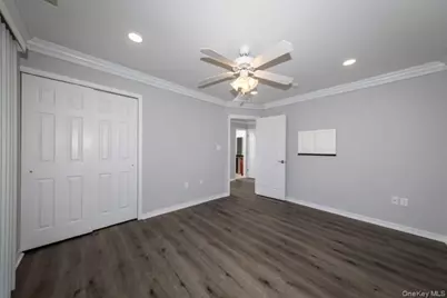 311 Lake Pointe Court #311, Middle Island, NY 11953 - Photo 8