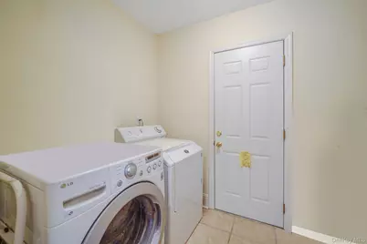 221 Thelma Avenue, Merrick, NY 11566 - Photo 26