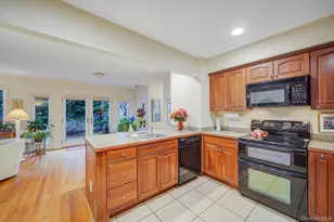 221 Thelma Ave, Merrick, NY 11566 - Photo 22