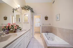 221 Thelma Ave, Merrick, NY 11566 - Photo 32