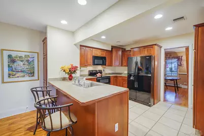 221 Thelma Avenue, Merrick, NY 11566 - Photo 20