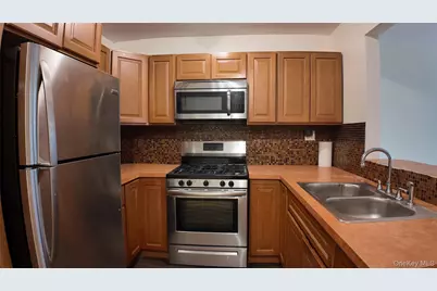 420 Screvin Avenue, Bronx, NY 10473 - Photo 1
