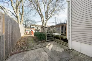 222 Lido Pkwy, Lindenhurst, NY 11757 - Photo 26