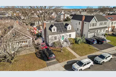 222 Lido Parkway, Lindenhurst, NY 11757 - Photo 4