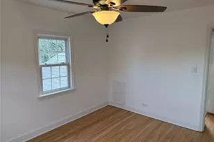 9 Center St, Glen Cove, NY 11542 - Photo 20