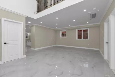 27-09 Utopia Parkway, Flushing, NY 11358 - Photo 6