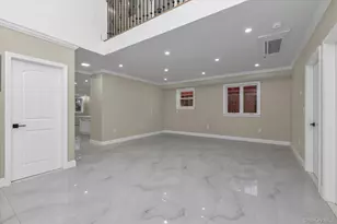 27-09 Utopia Pkwy, Flushing, NY 11358 - Photo 6