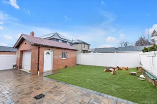 27-09 Utopia Pkwy, Flushing, NY 11358 - Photo 20