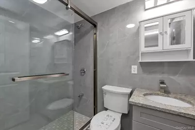 27-09 Utopia Parkway, Flushing, NY 11358 - Photo 18